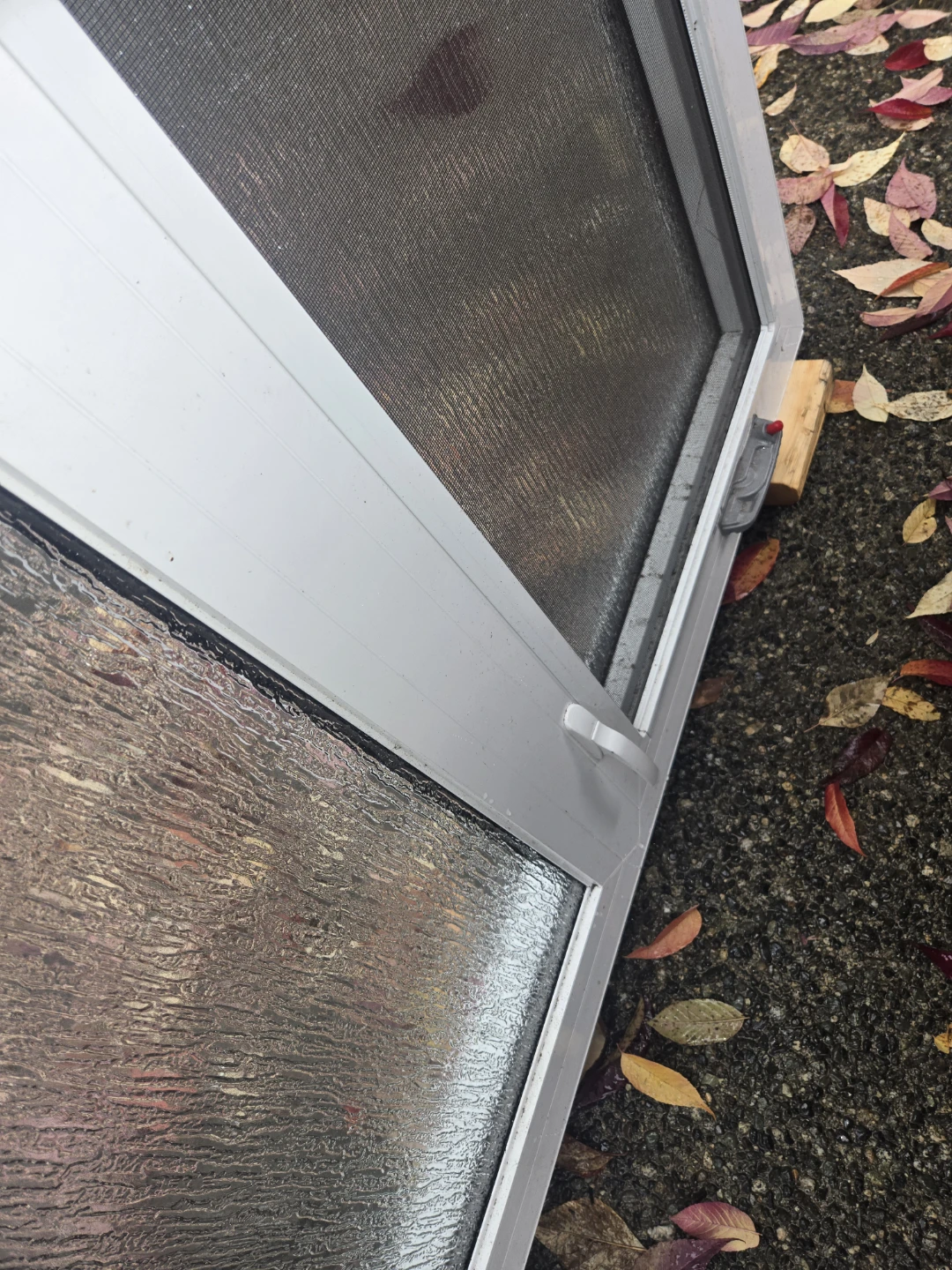 White Vinyl thermal rainglass rollout window - photo 3