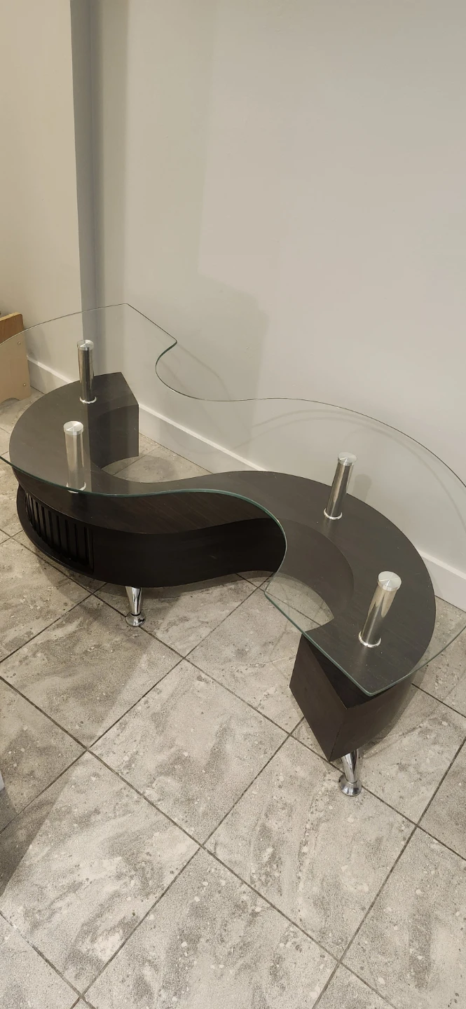 S-Shaped Glass Coffee Table - photo 2