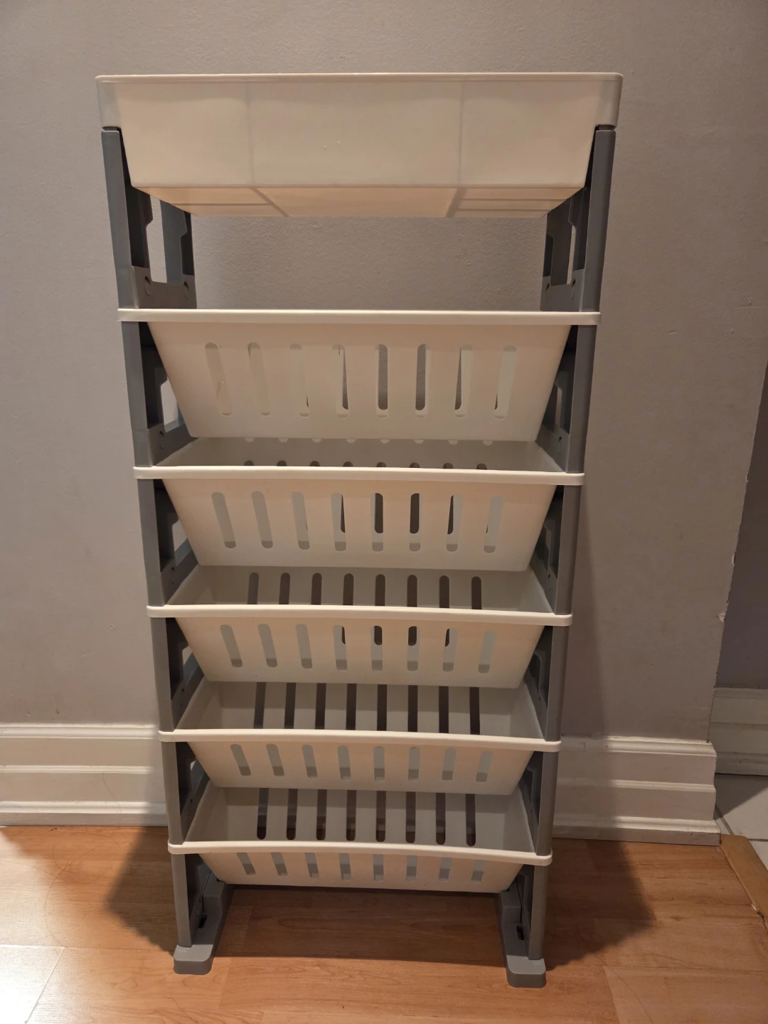 Plastic Storage Tower with 6 Bins