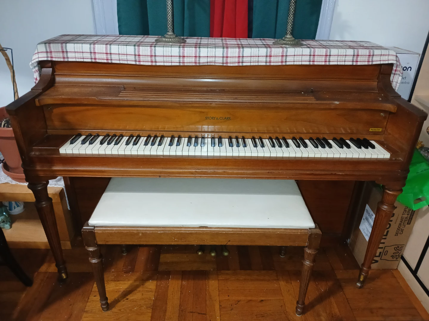 Story & Clark Upright Piano with Bench - photo 2
