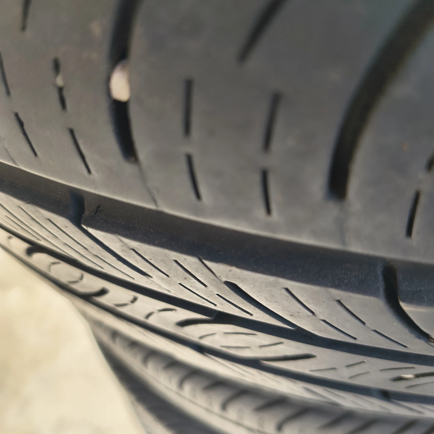 Set of 4 Michelin Tires - 205/55R16 91H - photo 4