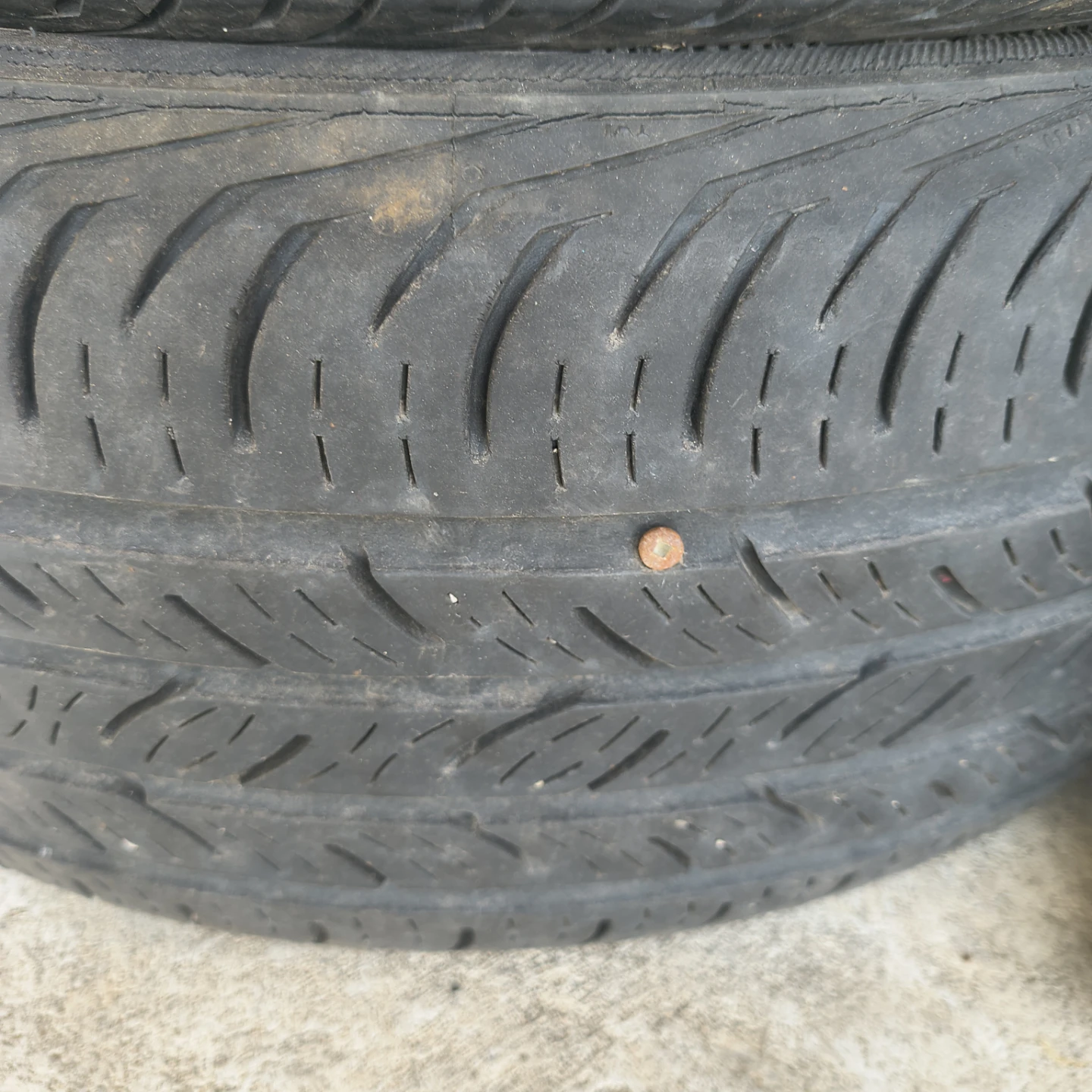 Set of 4 Michelin Tires - 205/55R16 91H - photo 5