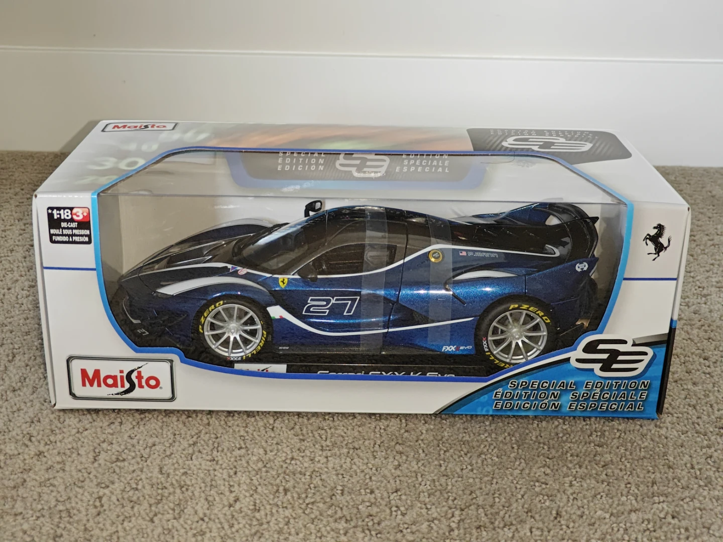 Maisto Special Edition Ferrari FXX K Evo 1:18 Die-Cast Model Car
