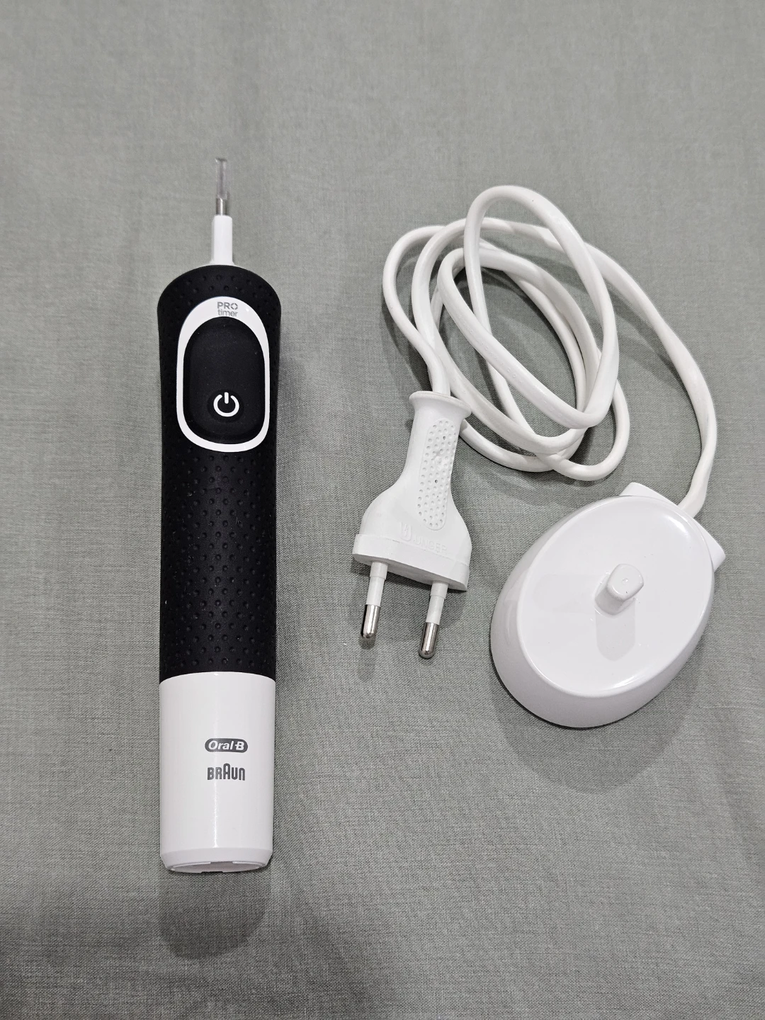 Oral-B Pro timer Electric Toothbrush