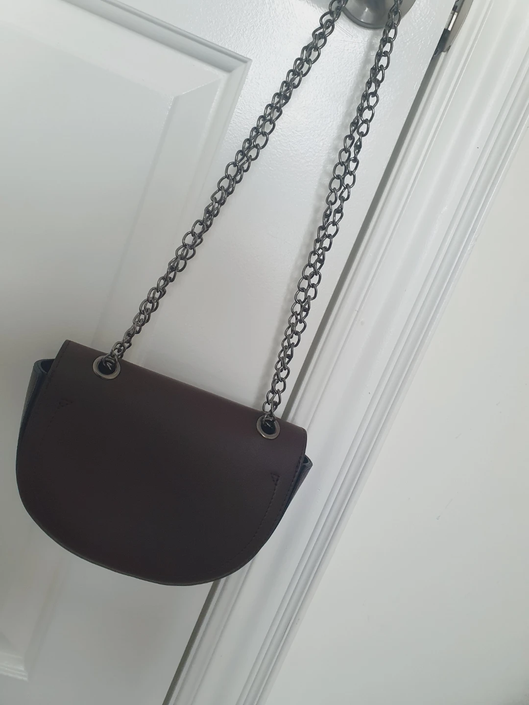 Pedra Brown Leather Chain Shoulder Bag