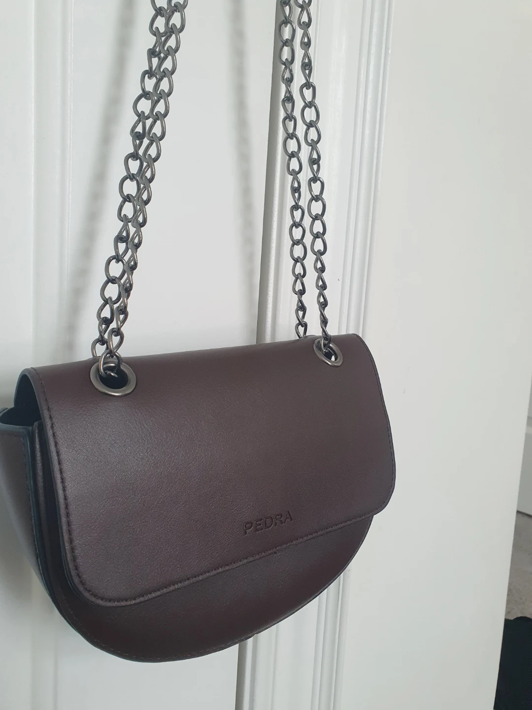 Pedra Brown Leather Chain Shoulder Bag - photo 3