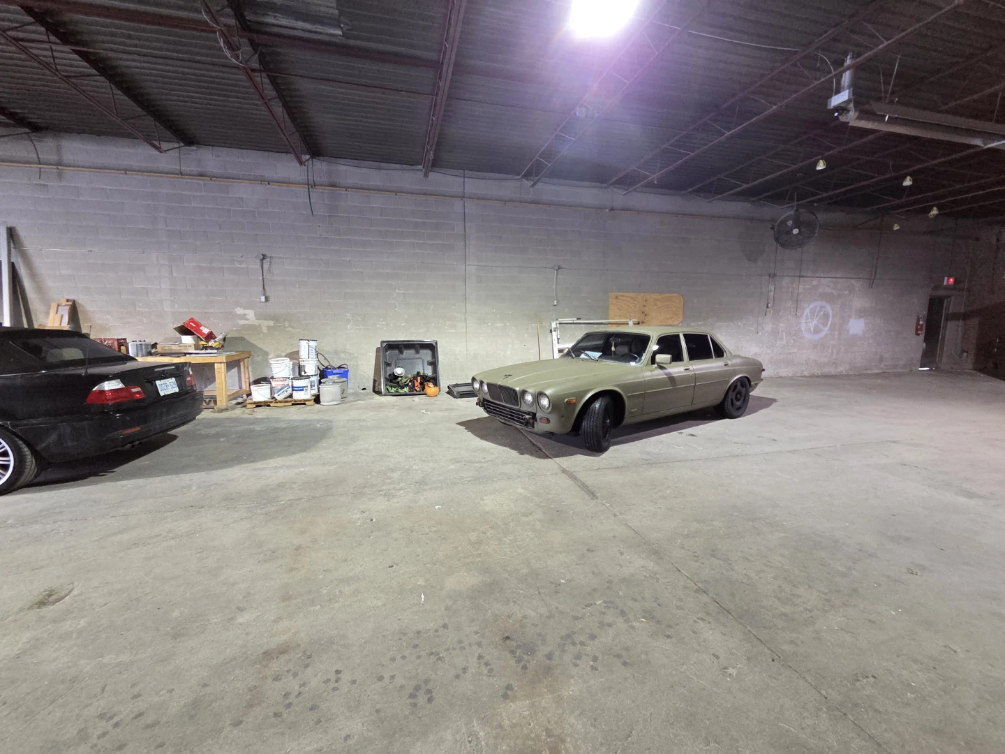 Jaguar XJ Series Sedan - photo 2