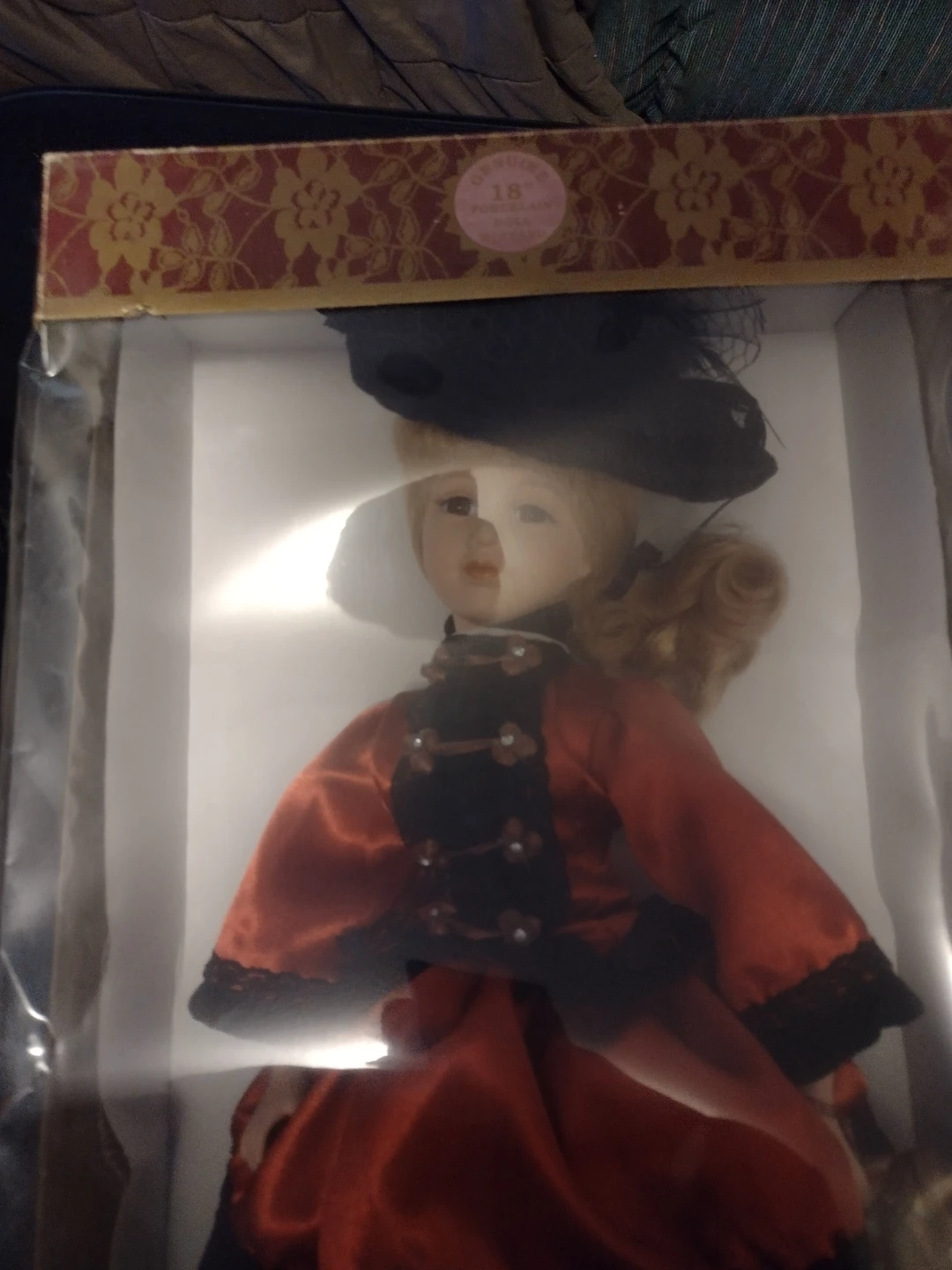 Timeless Treasures "Trésors Sans Fin" Porcelain Doll - photo 2