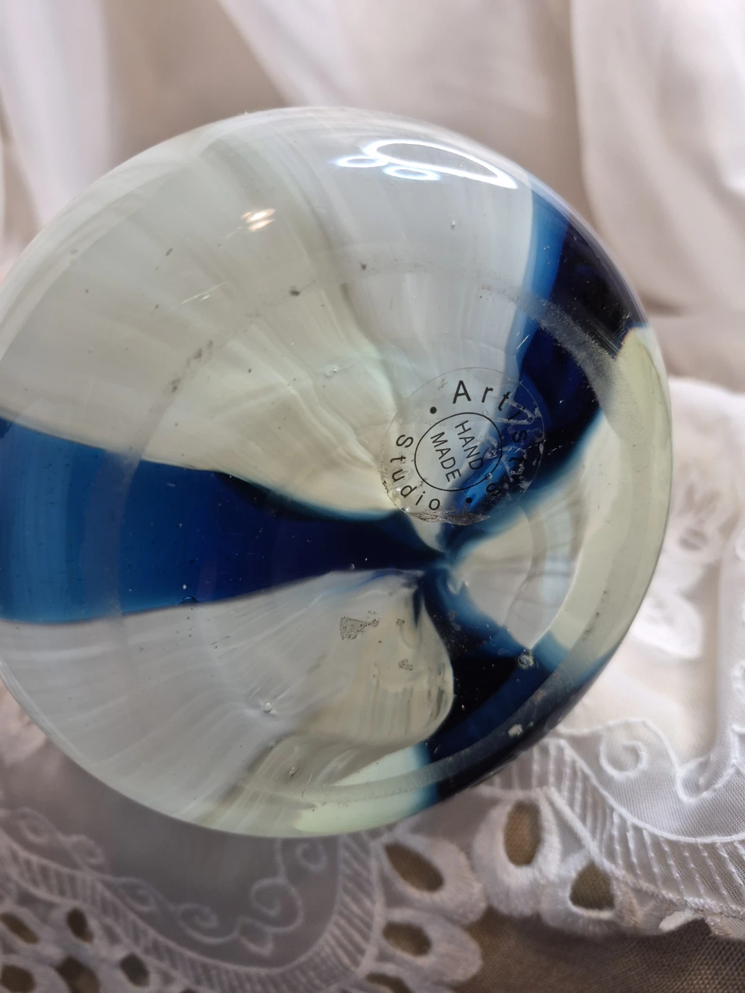 Beautiful 18" Tall Hand Made Studio Art Swirl Glass Stem Vase - photo 4