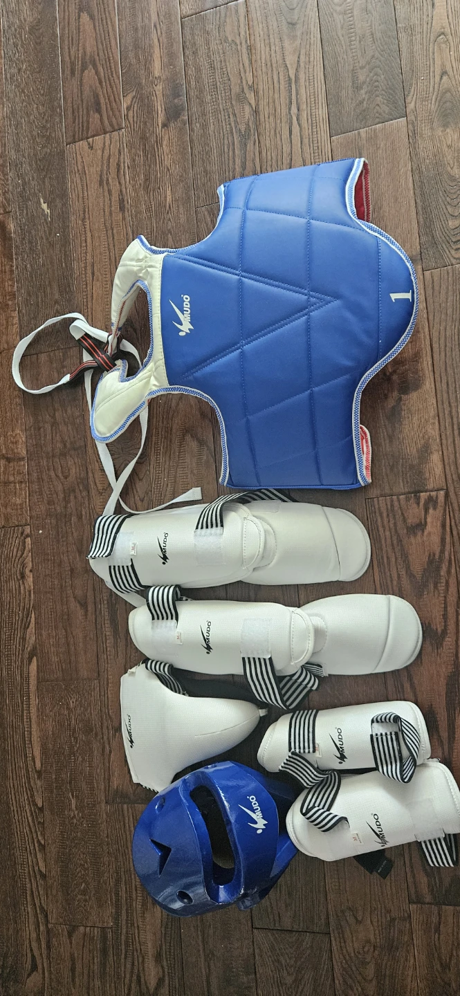 MUDO Taekwondo Sparring Gear Set with Bag