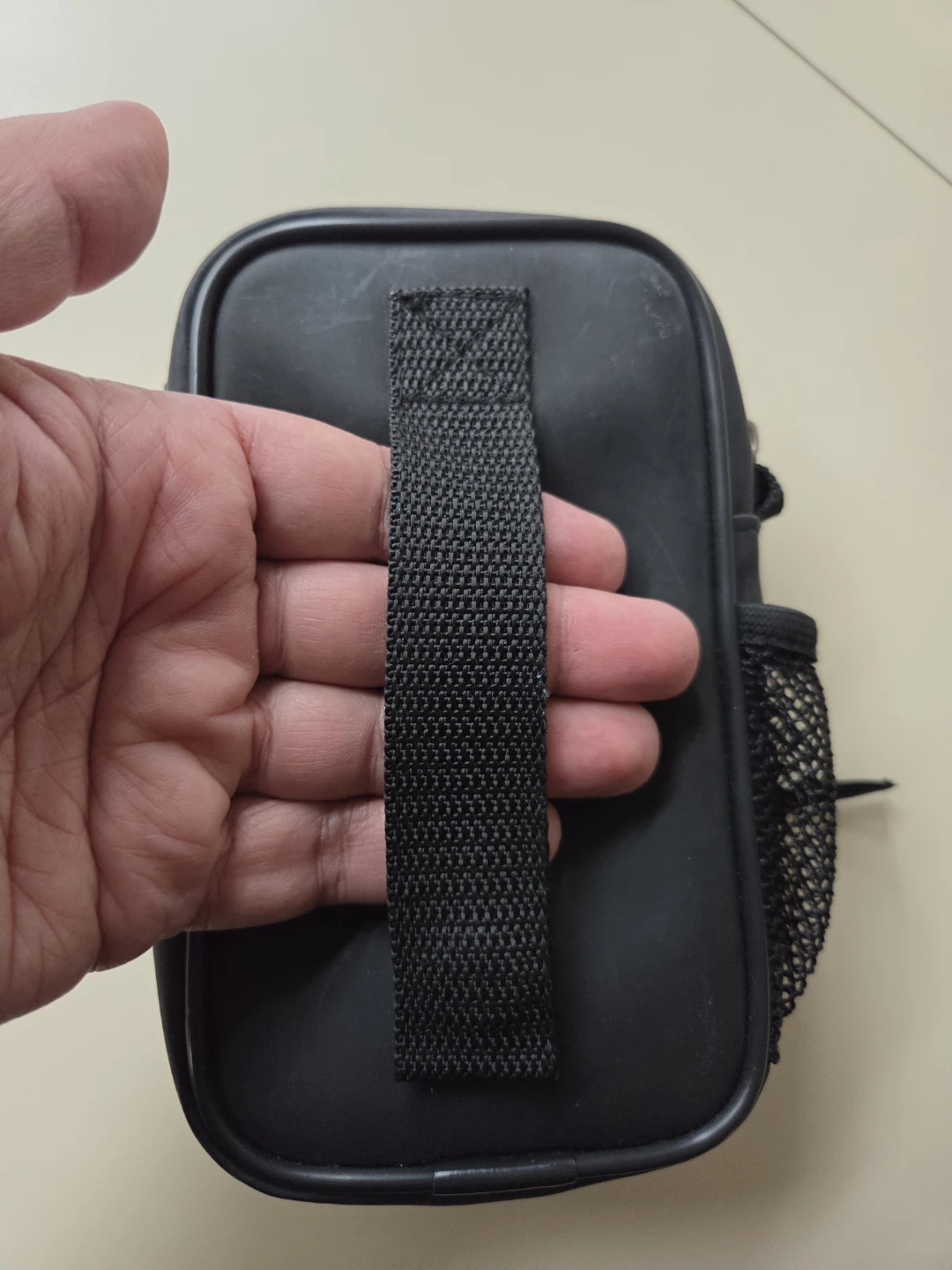 Black shoulder camera, or cellphone or other bag - photo 5