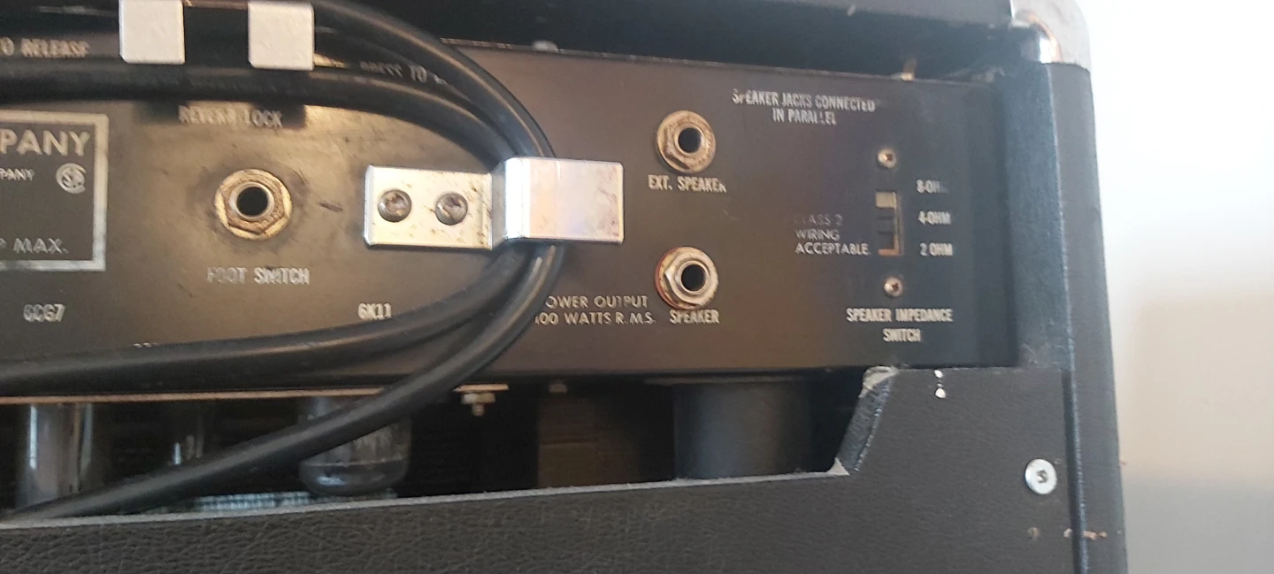 Ampeg V4 Guitar Head with 4x12 Cab - photo 4