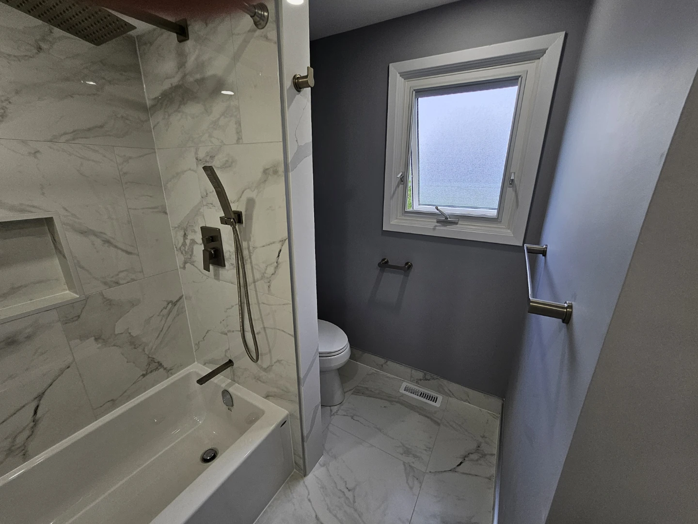 Bathroom - photo 2