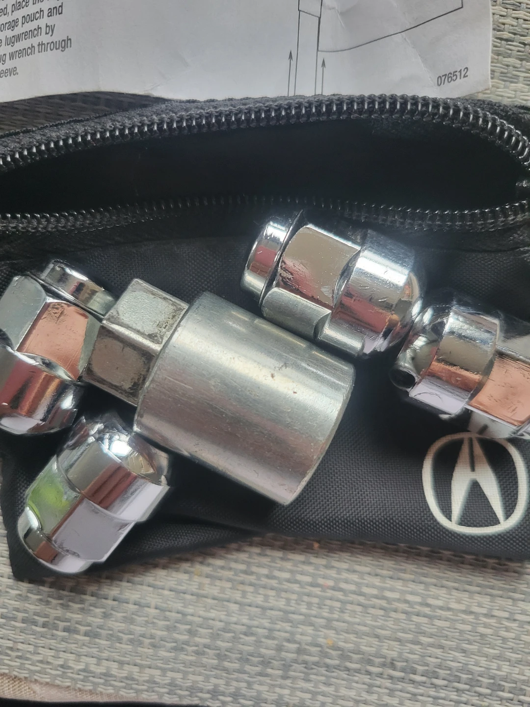Acura Wheel Lock Set with Pouch