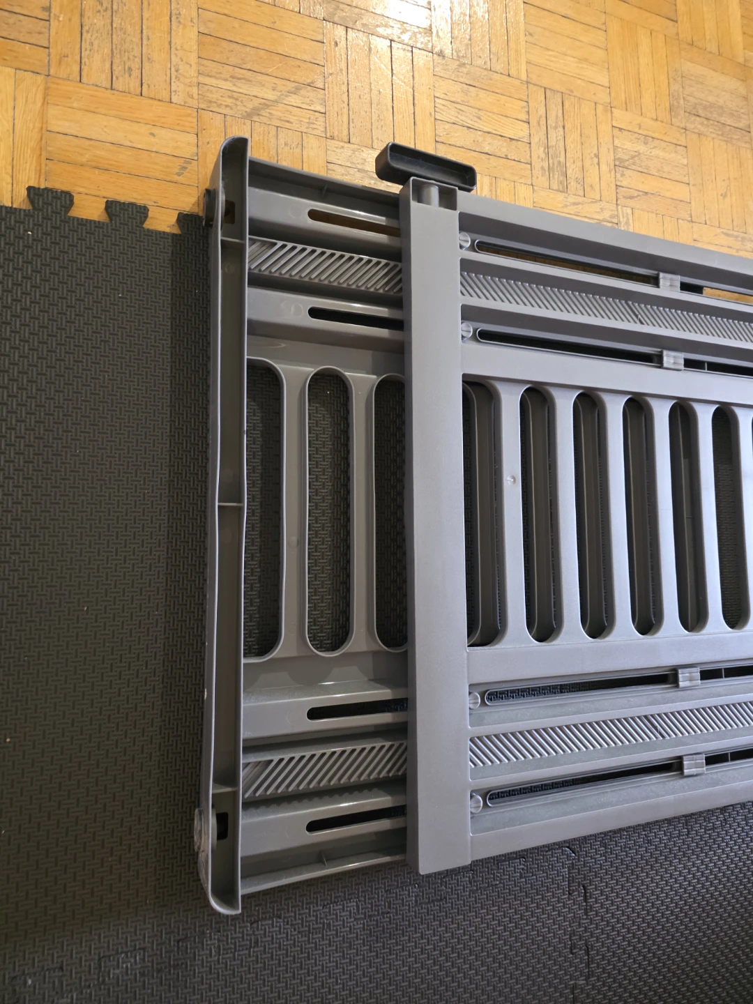 Baby Gate - Grey Plastic - photo 2