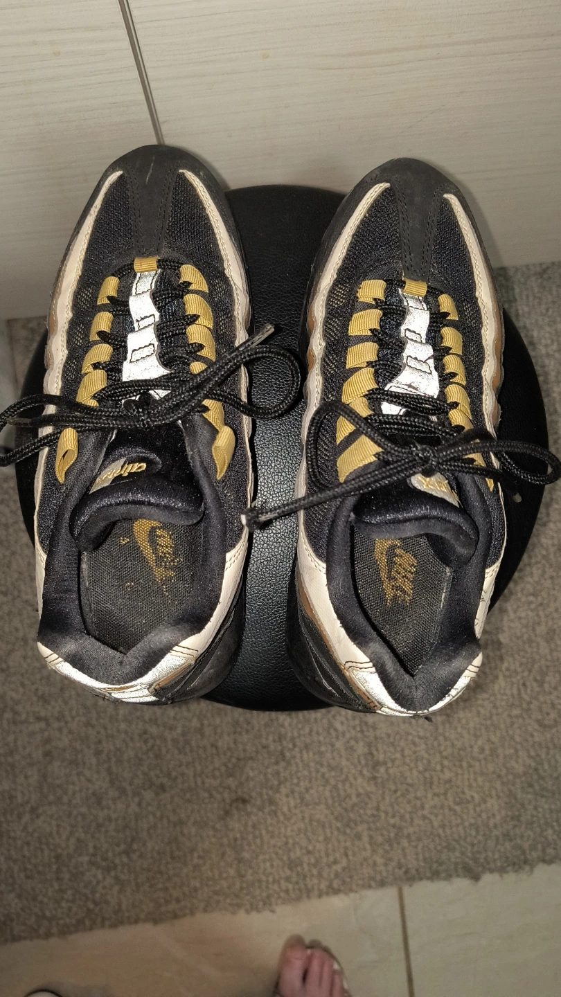 Nike Air Max 95 Sneakers Black Gold Mens Size 9 - photo 5