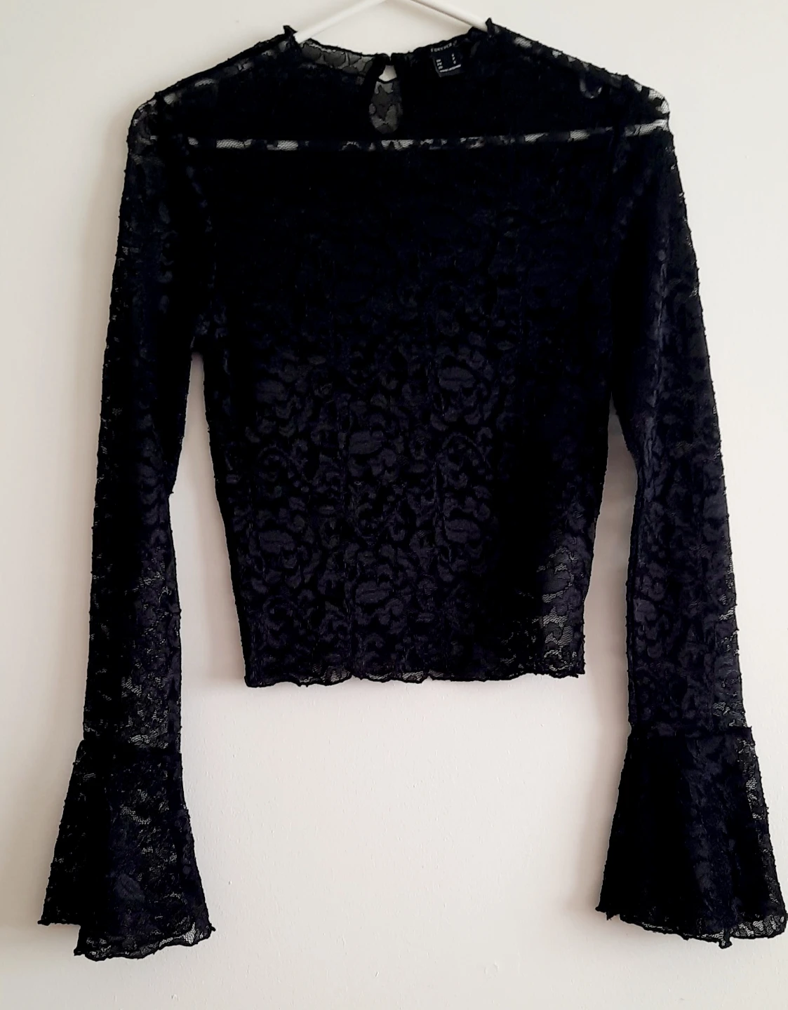 Forever 21 Black Lace Bell Sleeve Crop Top