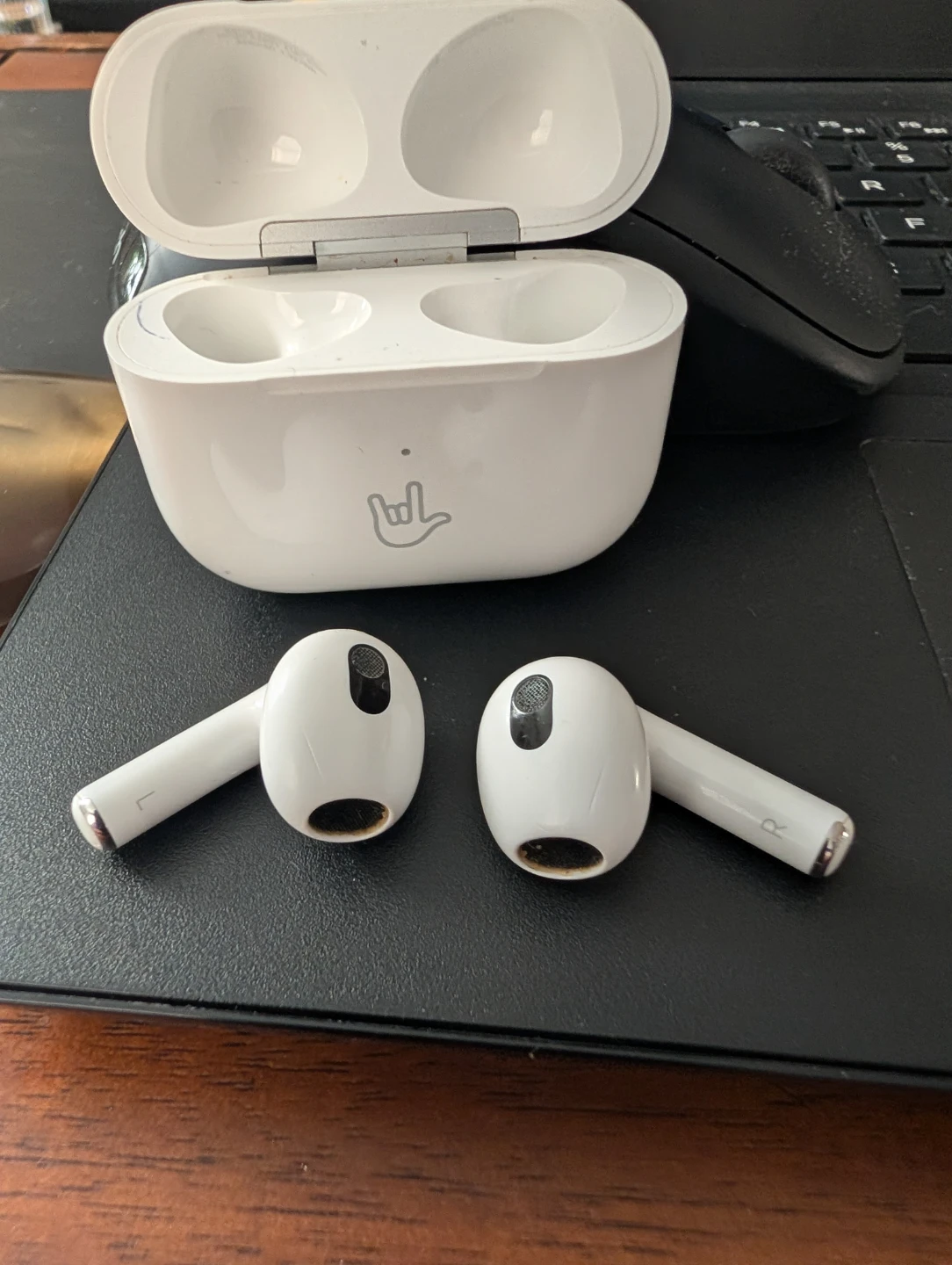 Apple AirPods Pro (2nd Gen) - photo 5