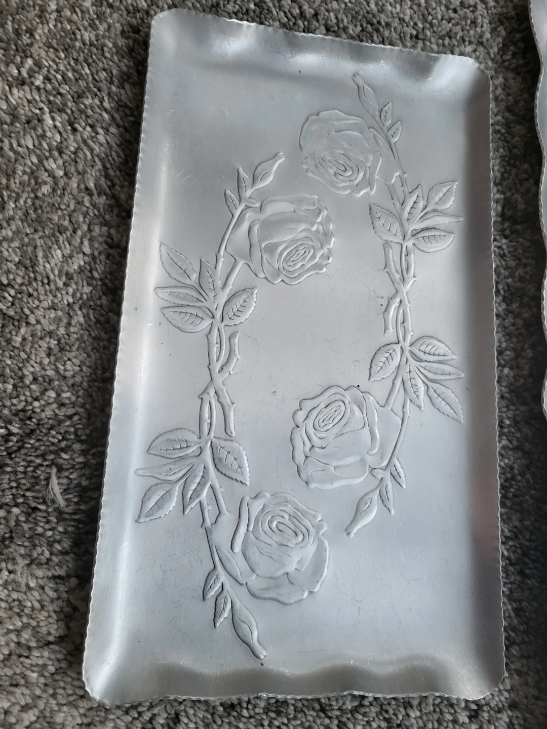 Vintage Embossed Rose Serving Trays (Set of 2) - photo 2