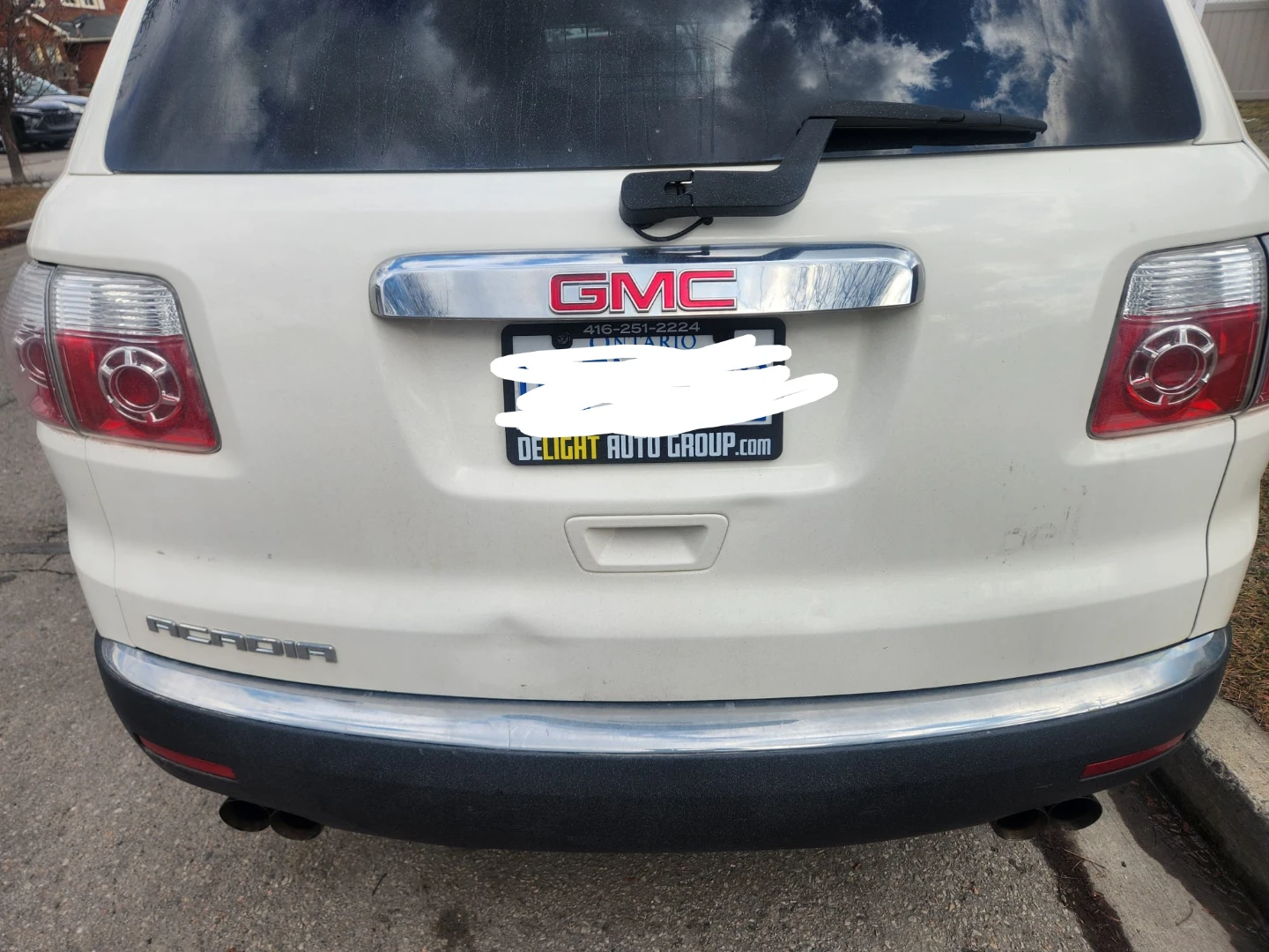 GMC ACADIA 2011 - photo 2