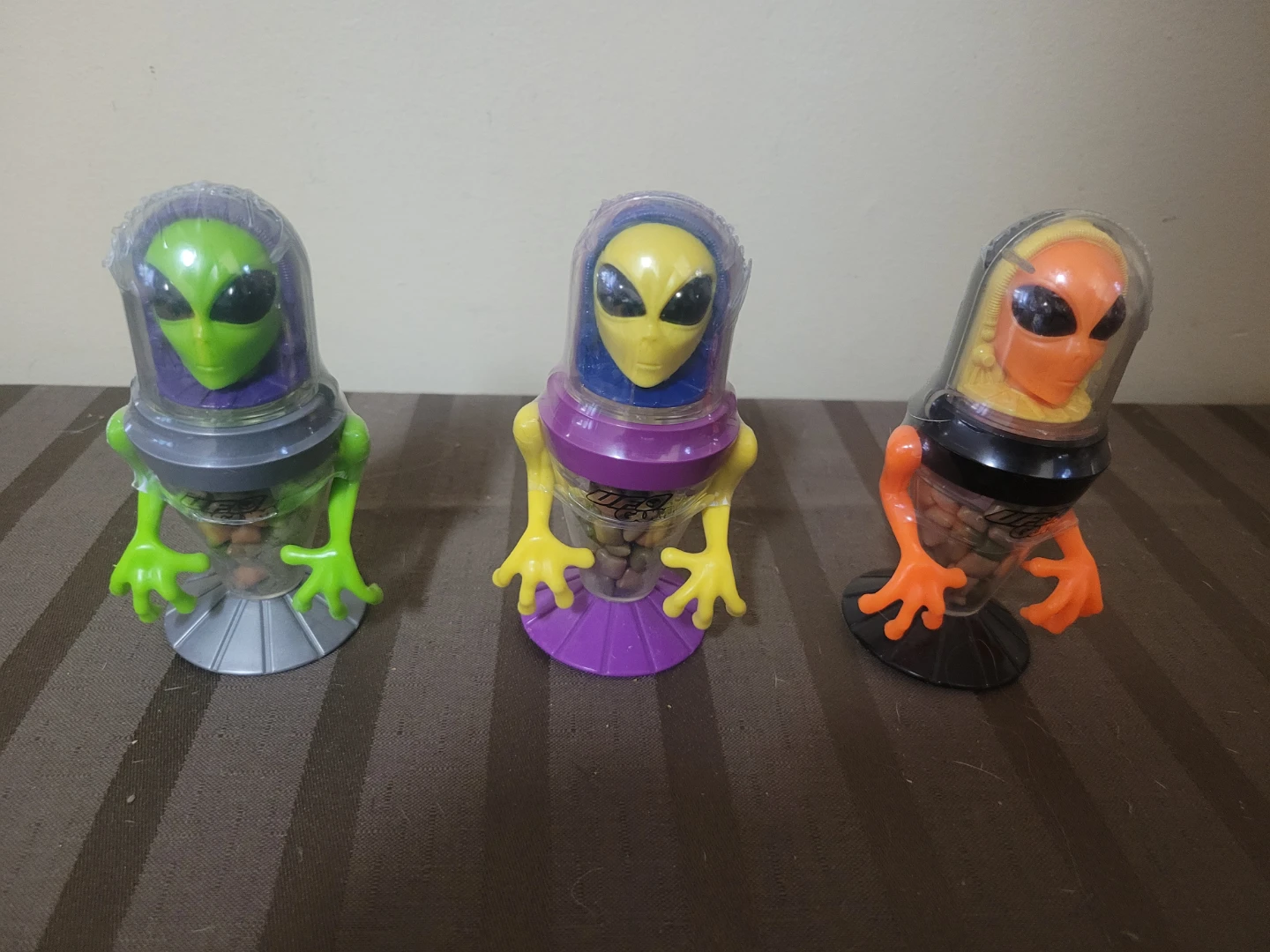 3 new vintage Alien Gum Dispenser & Pencil Sharpener - photo 2