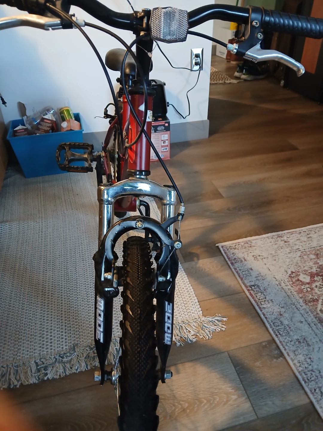 Youth 6 speed Raleigh bike with front shocks - photo 5