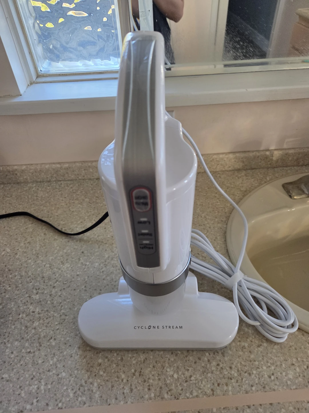 Cyclone Handheld Vacuum Mattress Cleaner