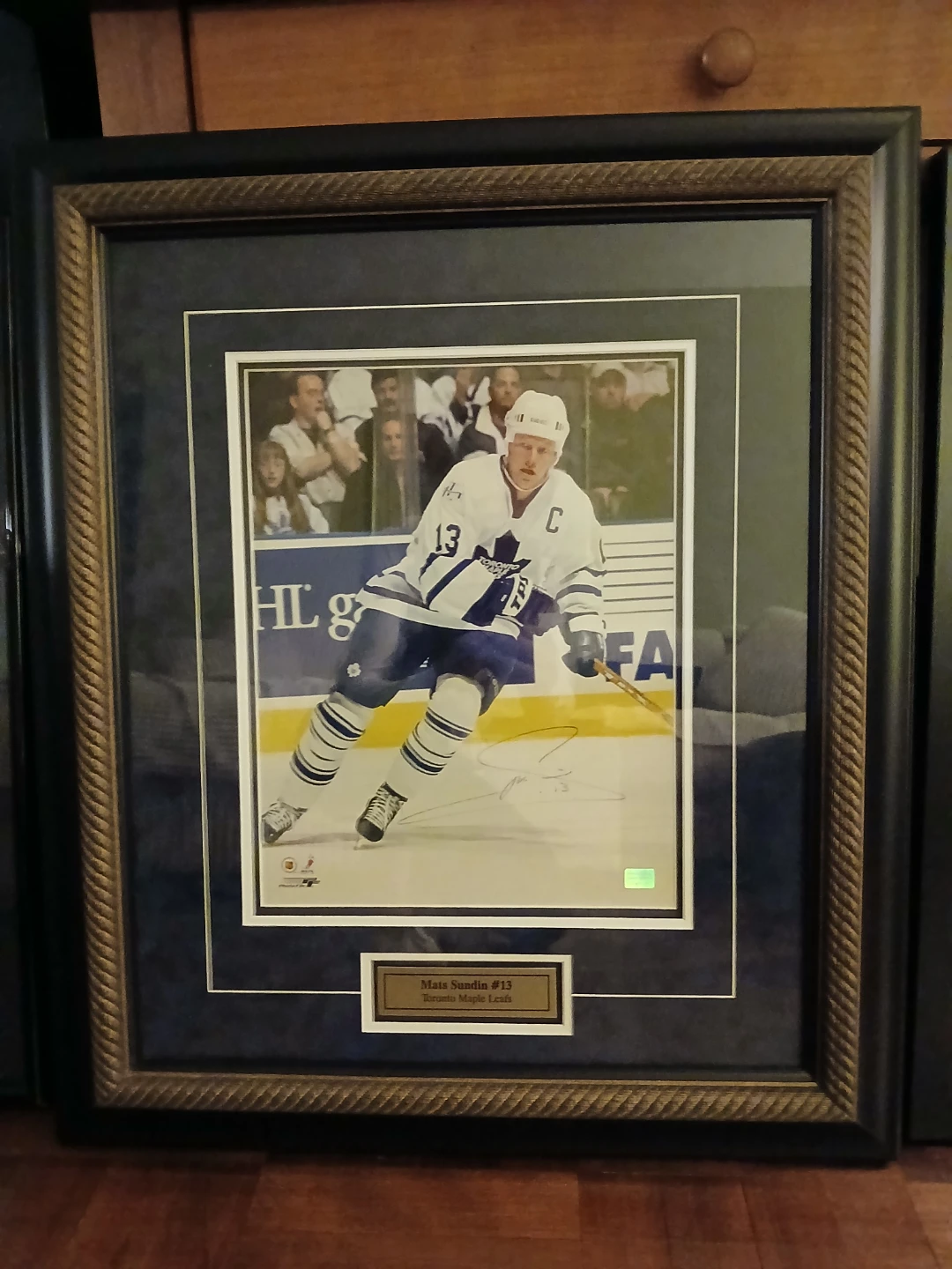 Framed Autographed Hockey Photos - photo 5