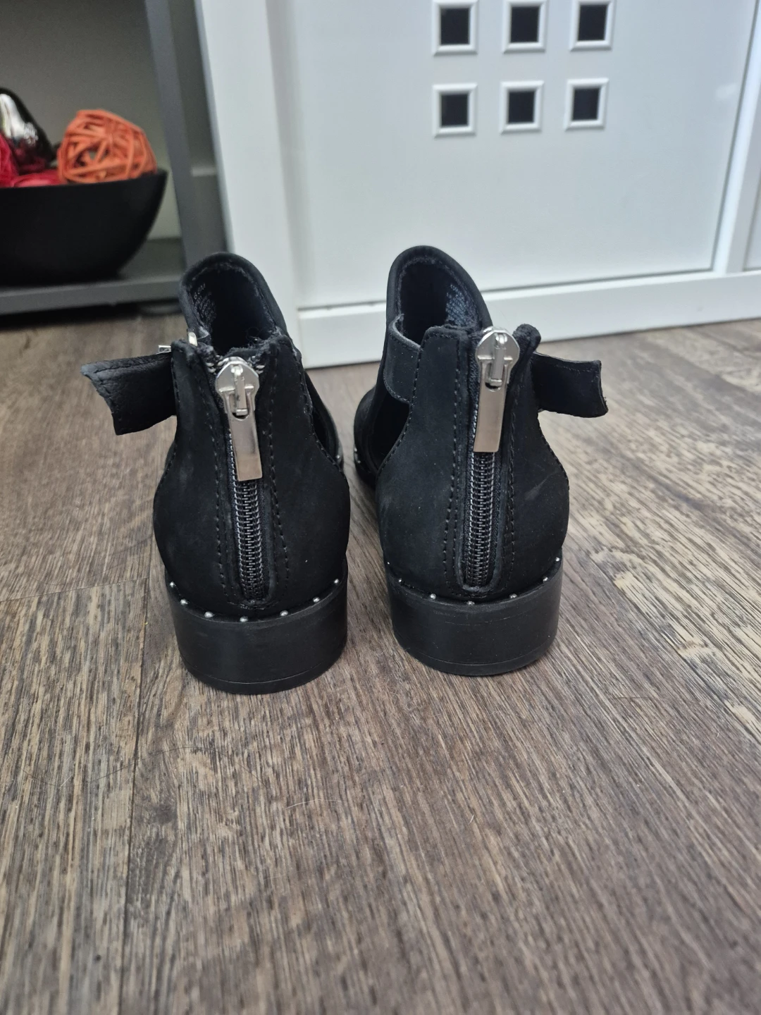 Women Booties Size 6.5 - photo 3