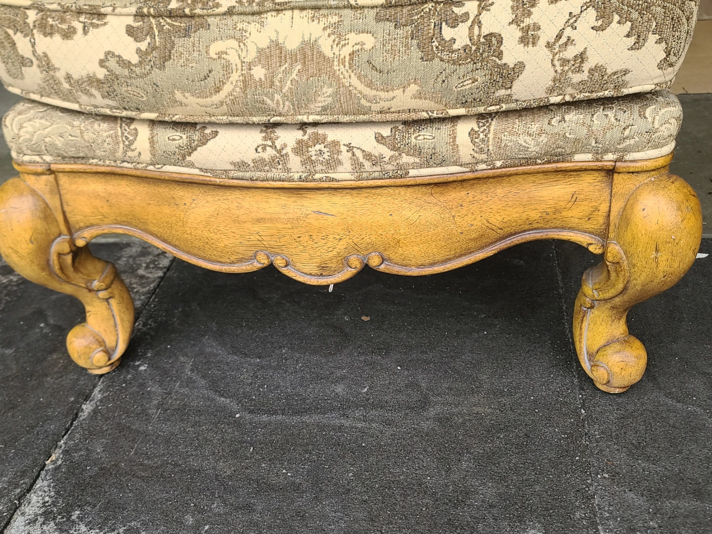 Vintage Ornate Armchair - photo 4
