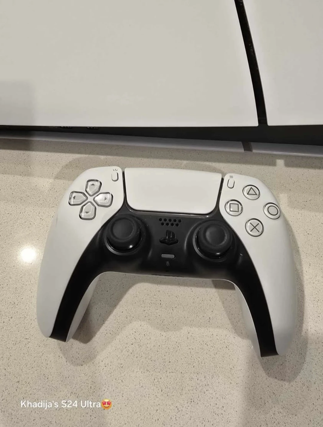 PS5 EXCELLENT CONDITION - photo 2
