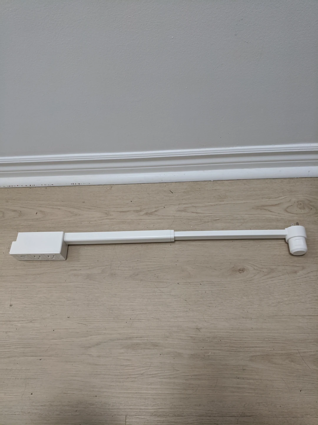 Power Strip with 2 USB Ports and 2 Outlets - photo 2