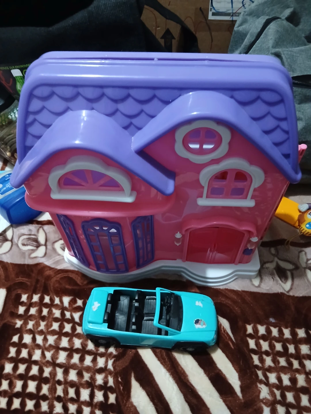 Toy Dollhouse and Convertible Car Set
