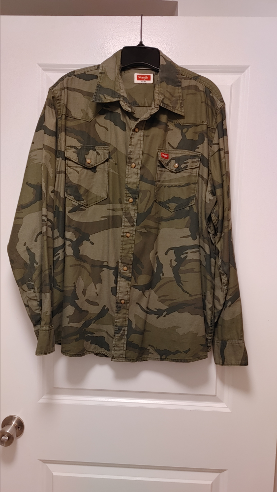 Wrangler Camo Long Sleeve Button-Up Shirt size Large - photo 4