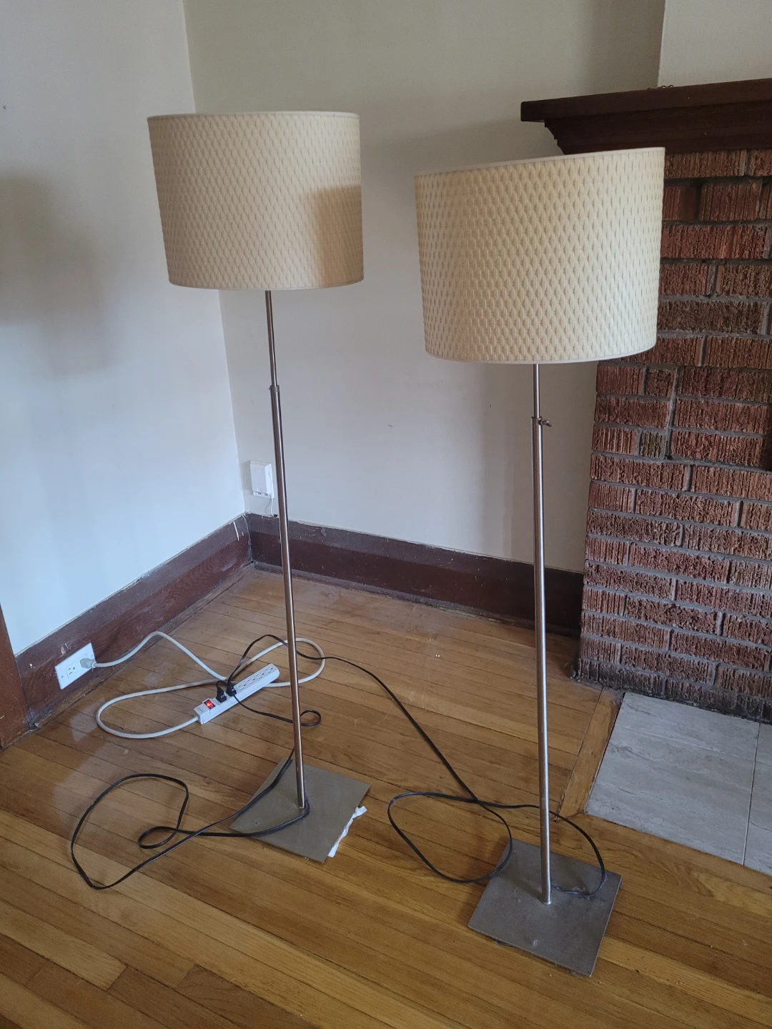 Set of 2 Floor Lamps with Beige Shades