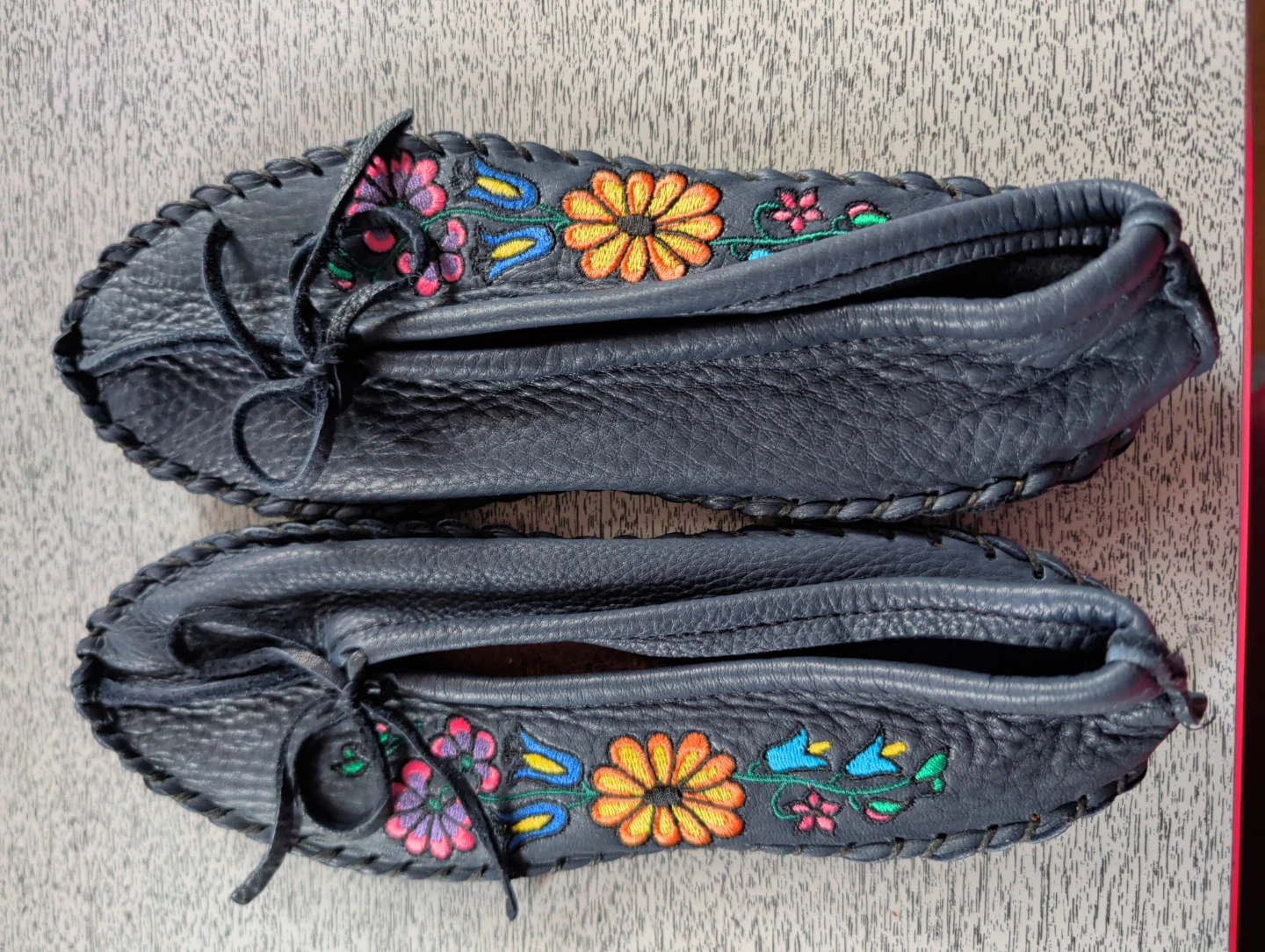 Dark Blue Embroidered Moccasins - Ladies Size 7 - photo 3