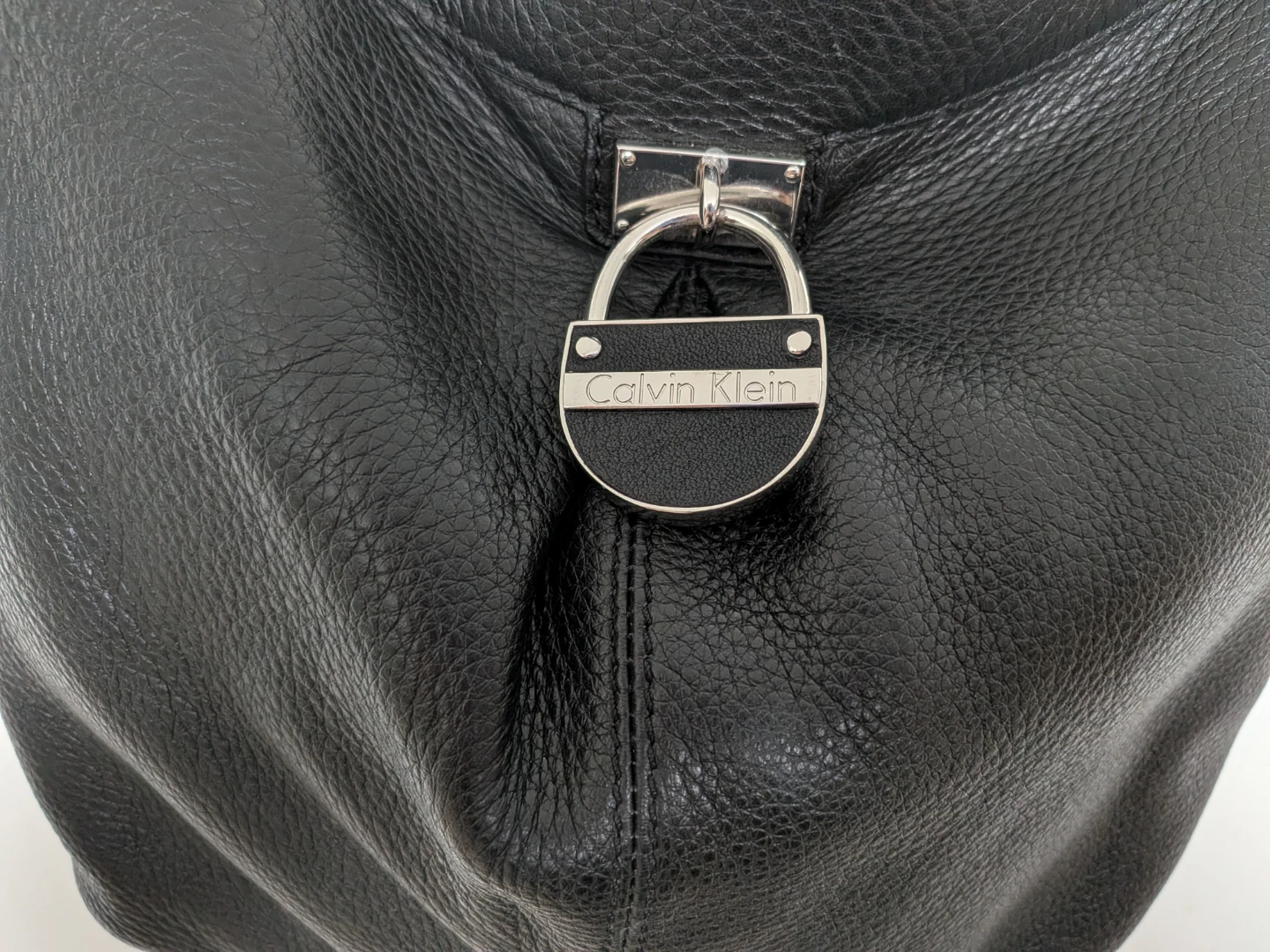 Calvin Klein Black Leather Shoulder Bag - photo 2