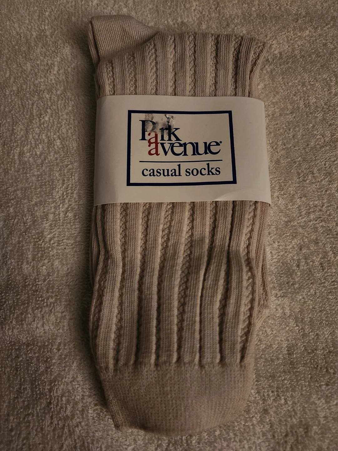 NEW Sz 9-11 BEIGE IVORY SOCKS, WOMENS