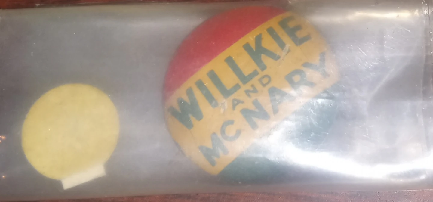 Original 1940's Willkie and McNary Campaign Pin - photo 2