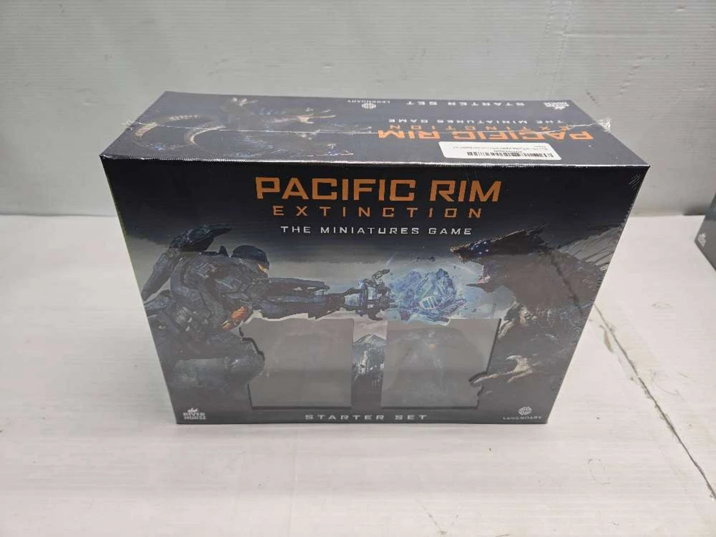 Pacific Rim Extinction The Miniatures Game Starter Set - photo 2