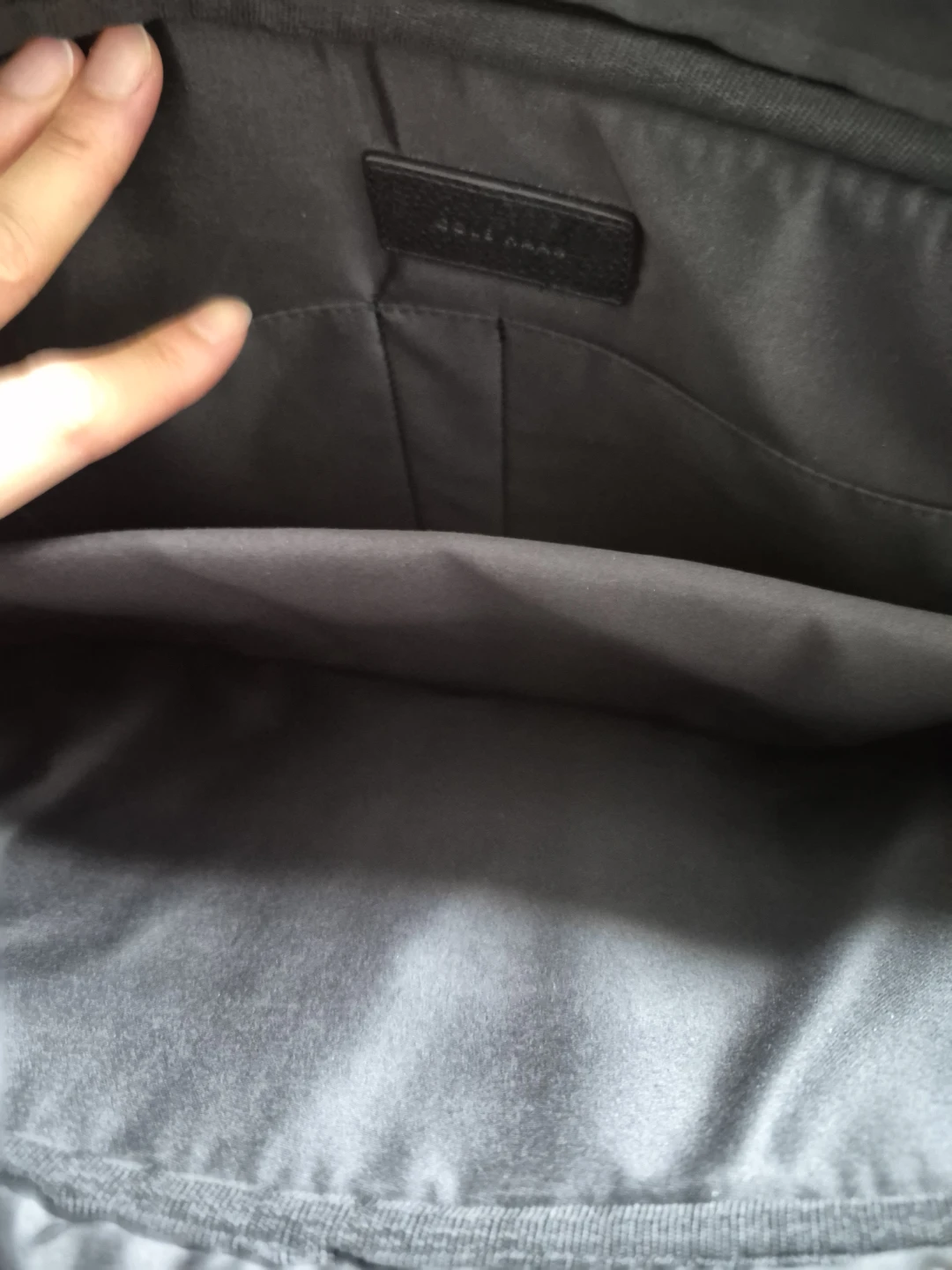 Cole Haan Black Leather Messenger Bag - photo 4