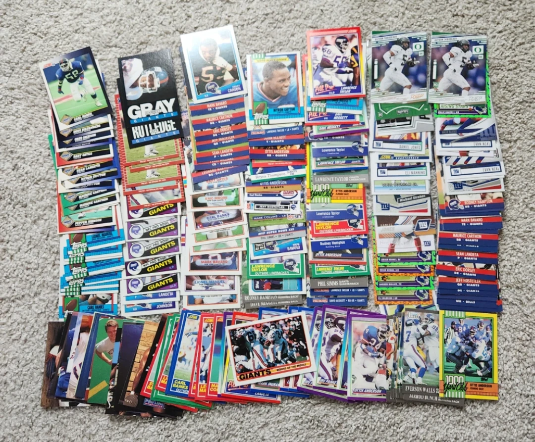 NY Giants, 200 Football Cards Team lot - photo 3