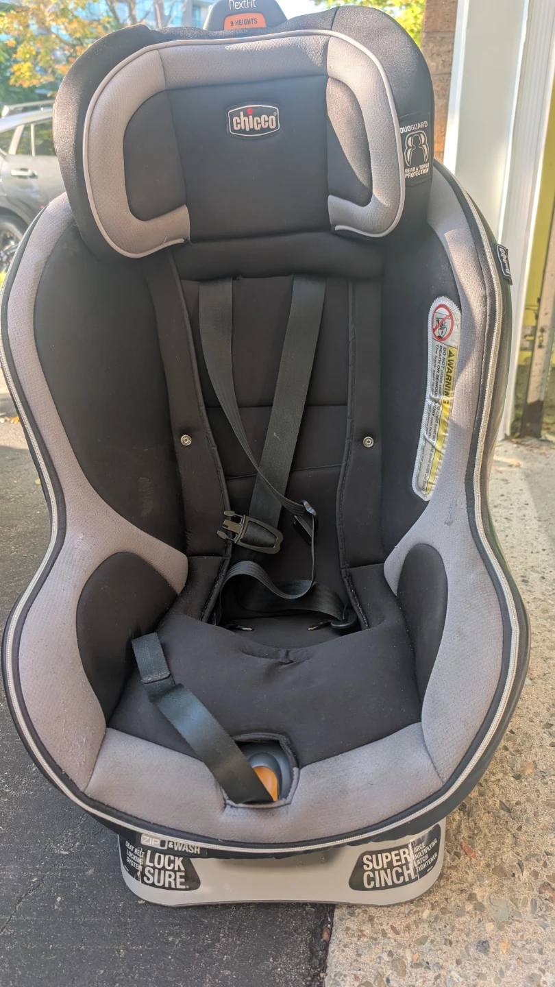Chicco NextFit Convertible Car Seat - photo 2