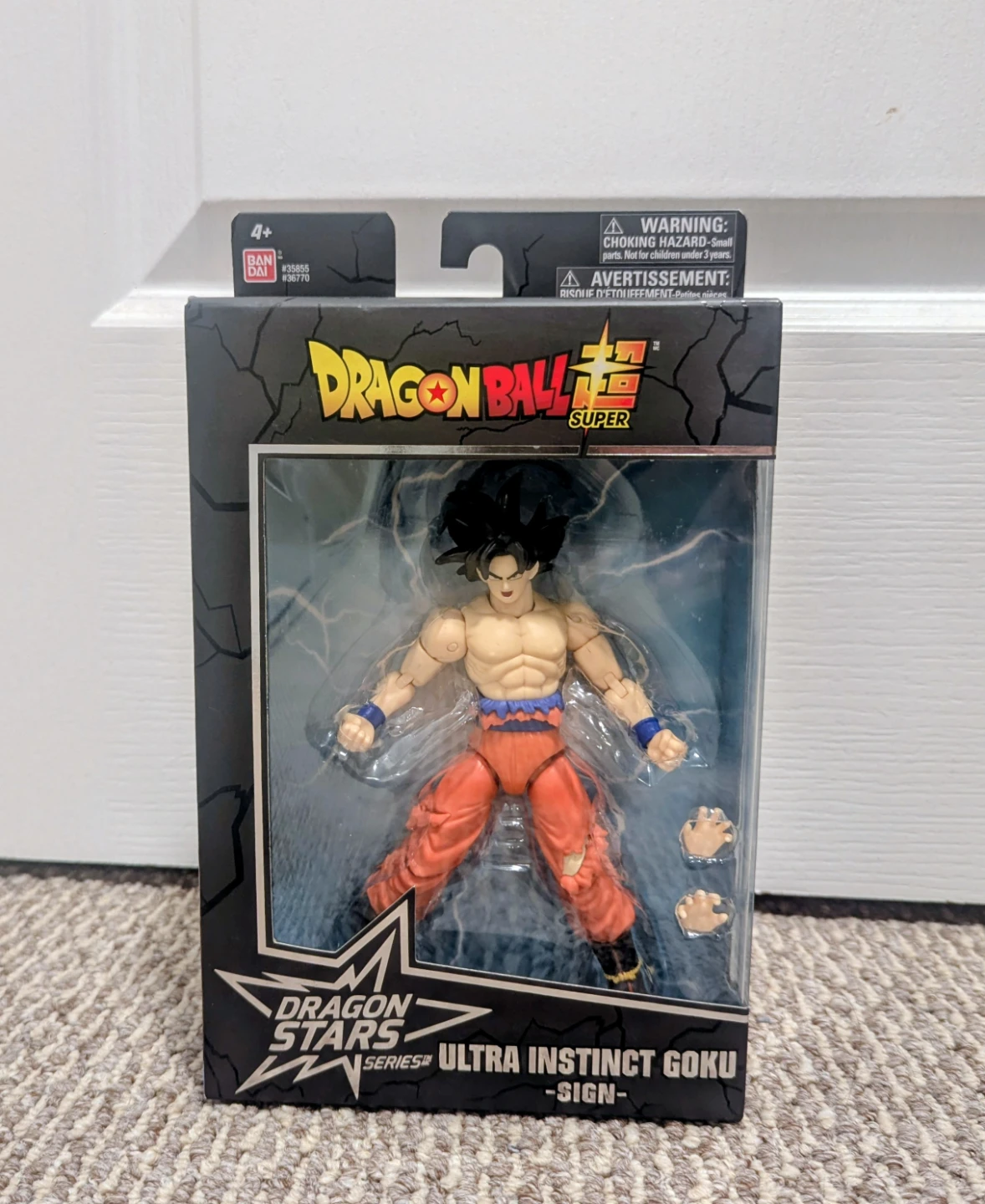 Dragon Ball super- ultra instinct Goku figure
