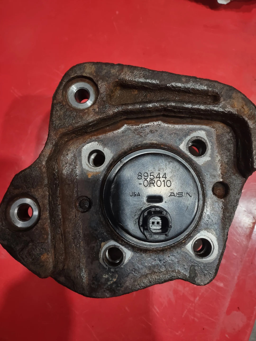 AISIN Wheel Hub Assembly 89544-0R010 - photo 3
