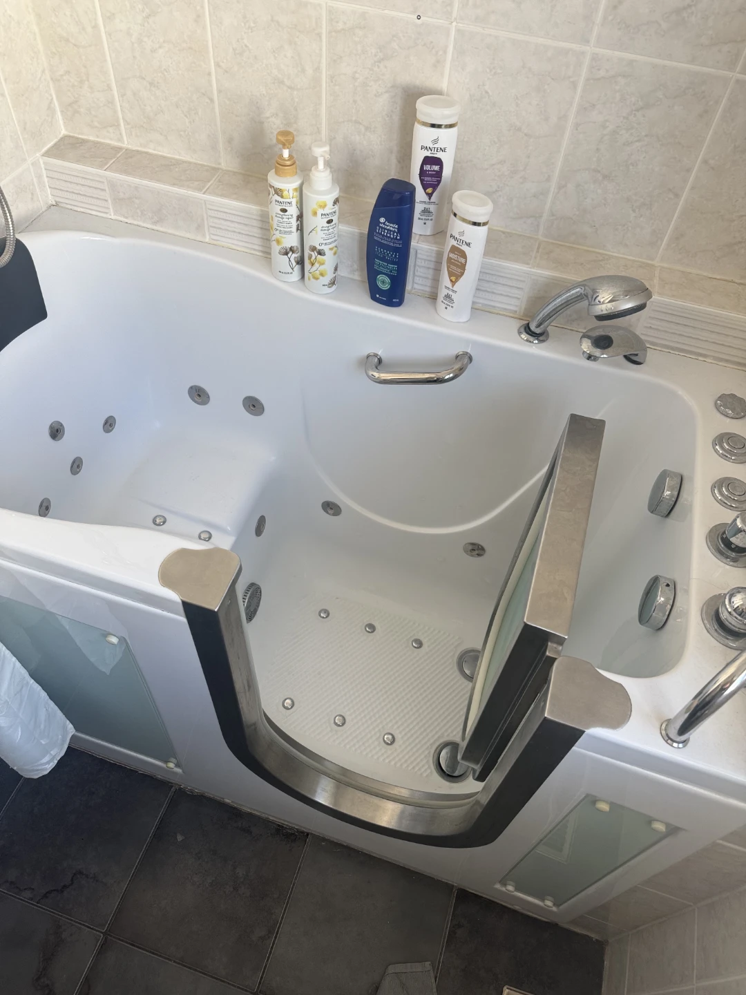 Walk-in Bathtub - photo 3