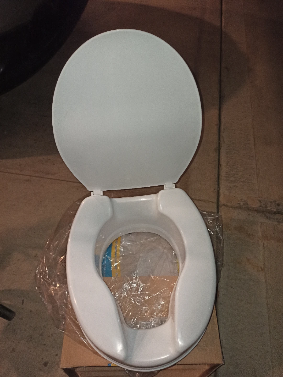 AquaSense raised toiled seat - photo 3