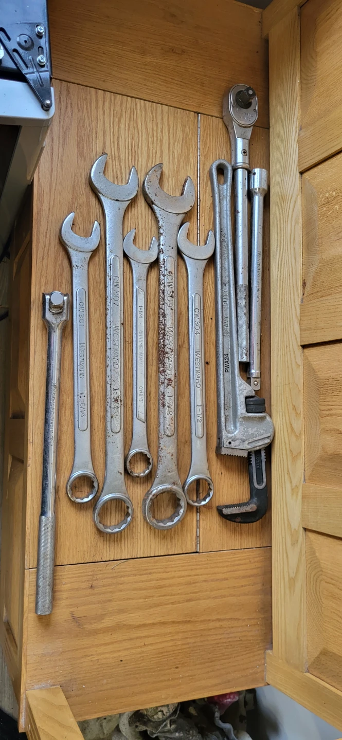 Westward Wrenches and Ratchet Set