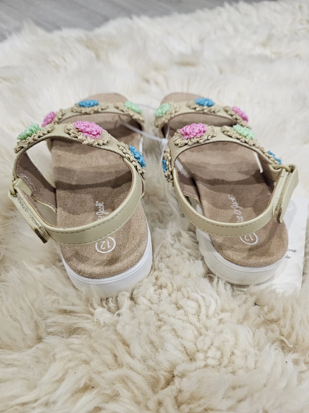 NWT - Cat & Jack Kids Sandals Size 12 - photo 4