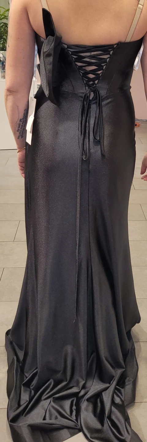 Black Strapless Gown - photo 2